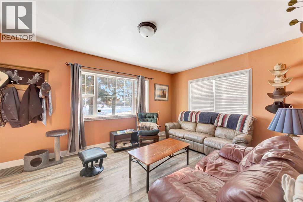 202 1 Street E, Lashburn, Saskatchewan  S0M 1H0 - Photo 6 - A2285303