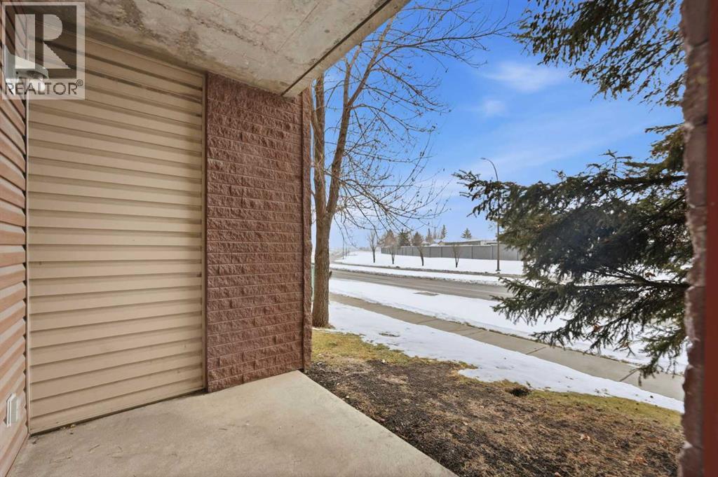 1303, 73 Erin Woods Court Se, Calgary, Alberta  T2B 3V2 - Photo 4 - A2273203