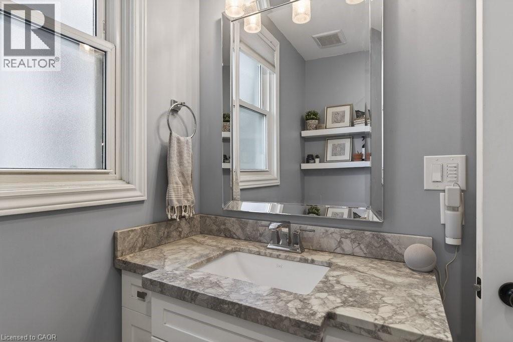 494 Upper Wentworth Street, Hamilton, Ontario  L9A 4T9 - Photo 23 - 40804017