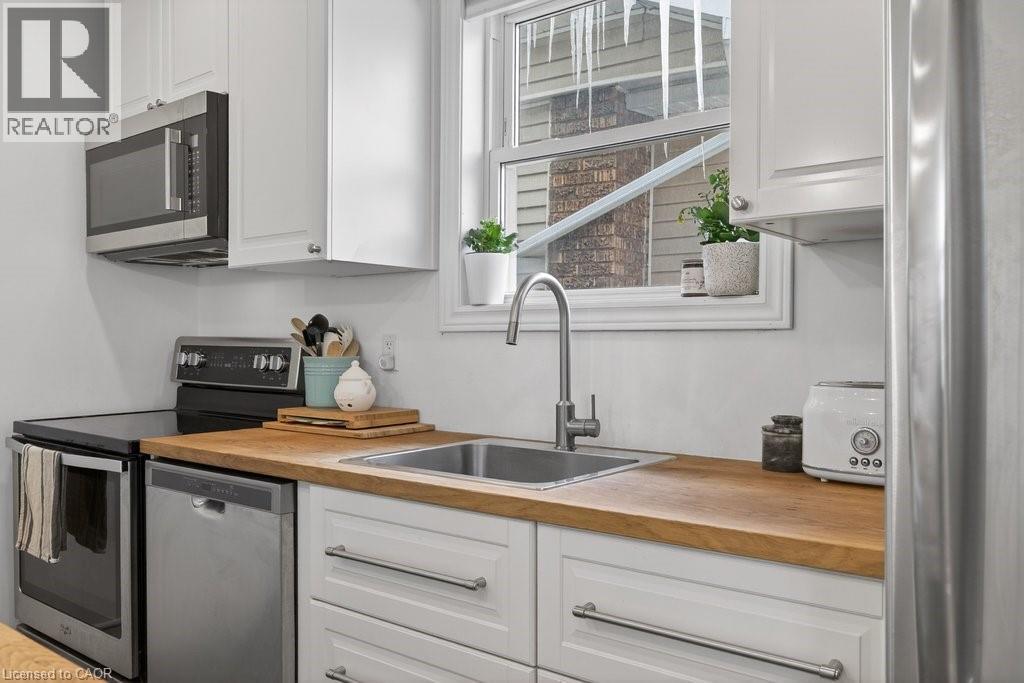 494 Upper Wentworth Street, Hamilton, Ontario  L9A 4T9 - Photo 19 - 40804017