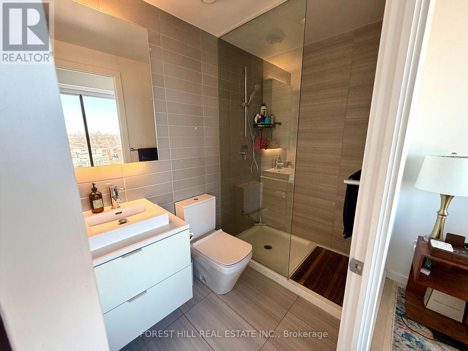 1706 - 170 Bayview Avenue, Toronto (Waterfront Communities), Ontario  M5A 0M4 - Photo 12 - C12775158