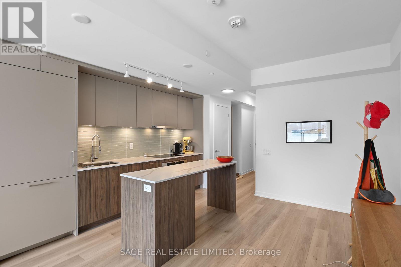 505 - 863 St Clair Avenue W, Toronto, Ontario  M6C 0B2 - Photo 10 - C12775200