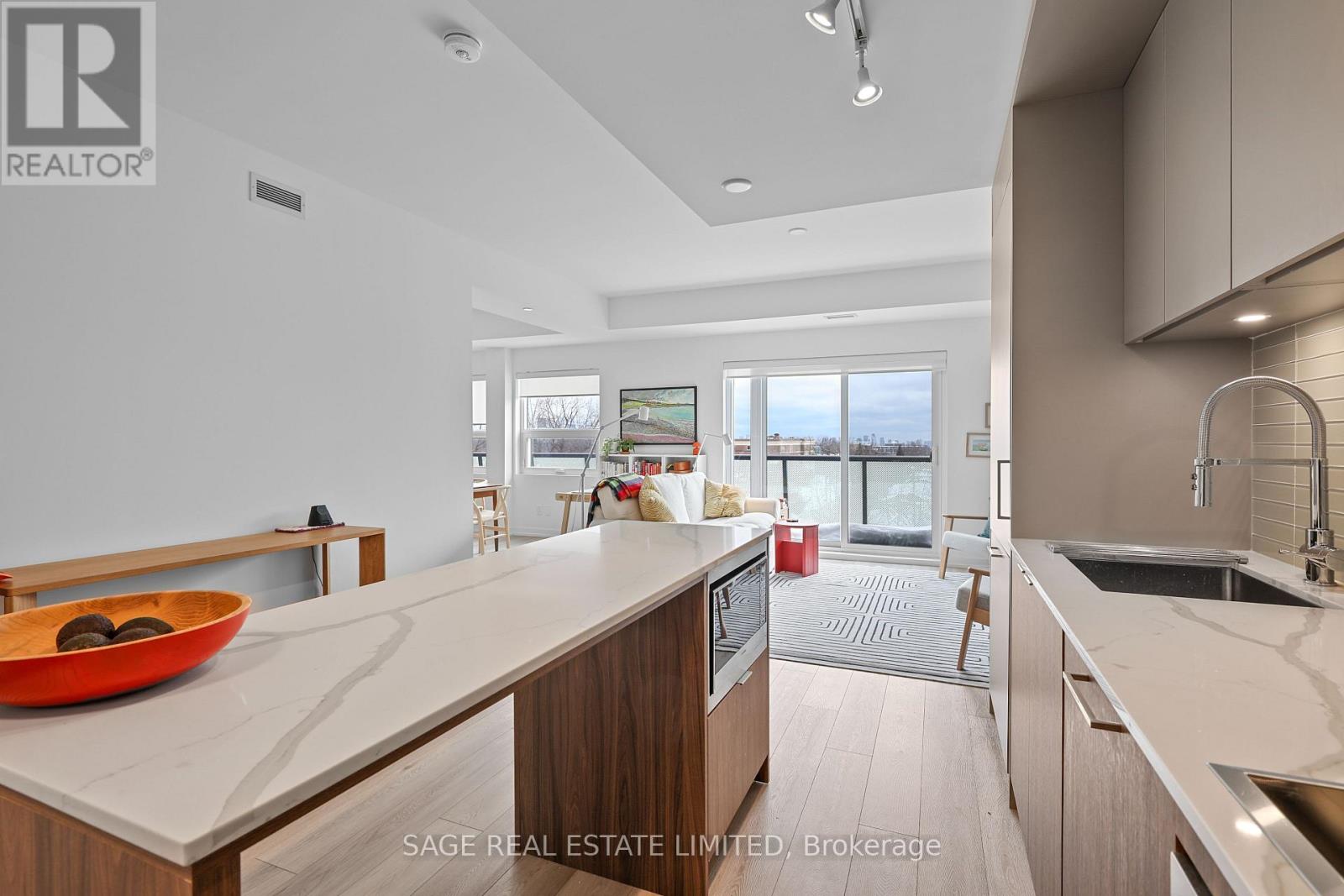 505 - 863 St Clair Avenue W, Toronto, Ontario  M6C 0B2 - Photo 11 - C12775200