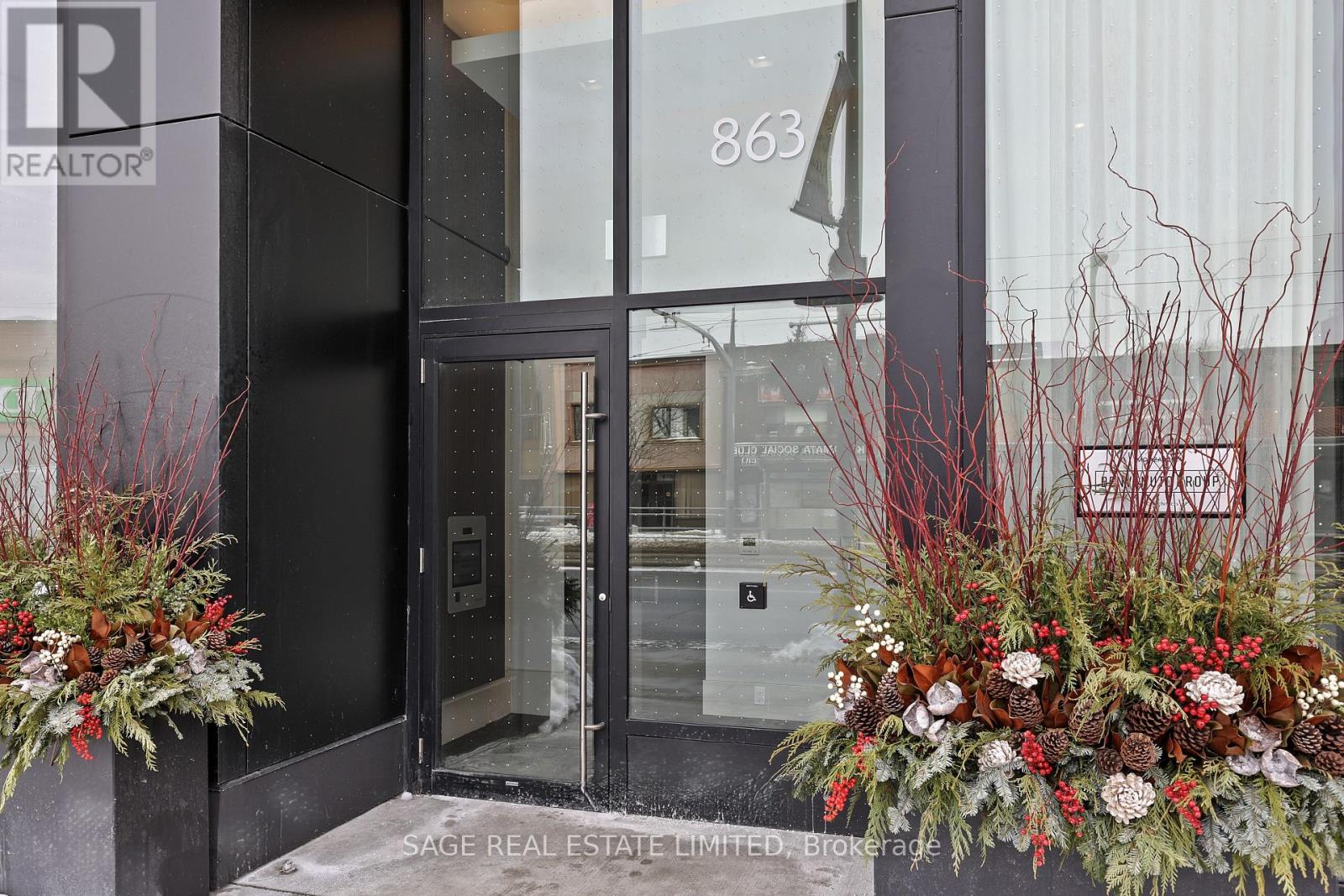 505 - 863 St Clair Avenue W, Toronto, Ontario  M6C 0B2 - Photo 2 - C12775200