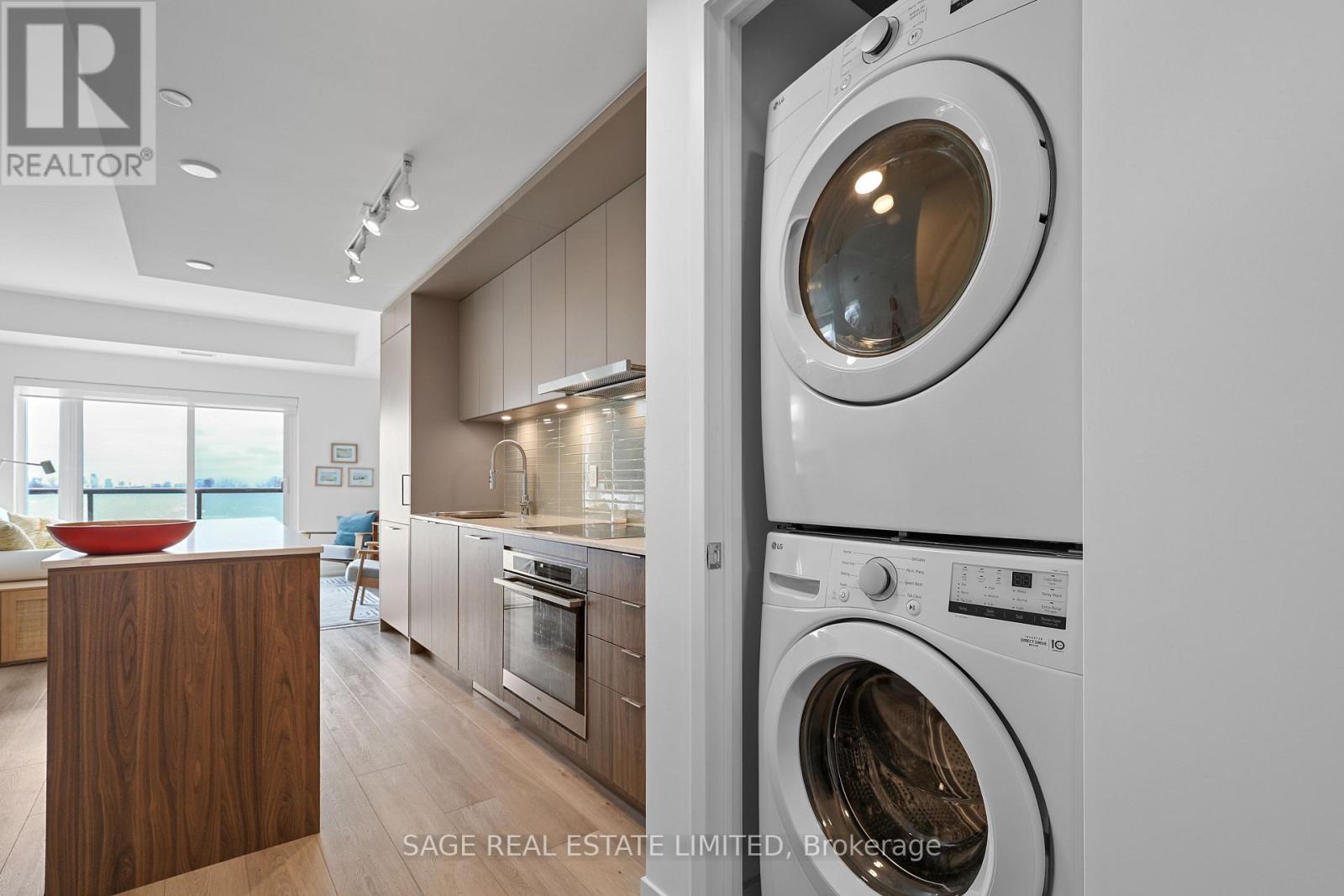 505 - 863 St Clair Avenue W, Toronto, Ontario  M6C 0B2 - Photo 5 - C12775200