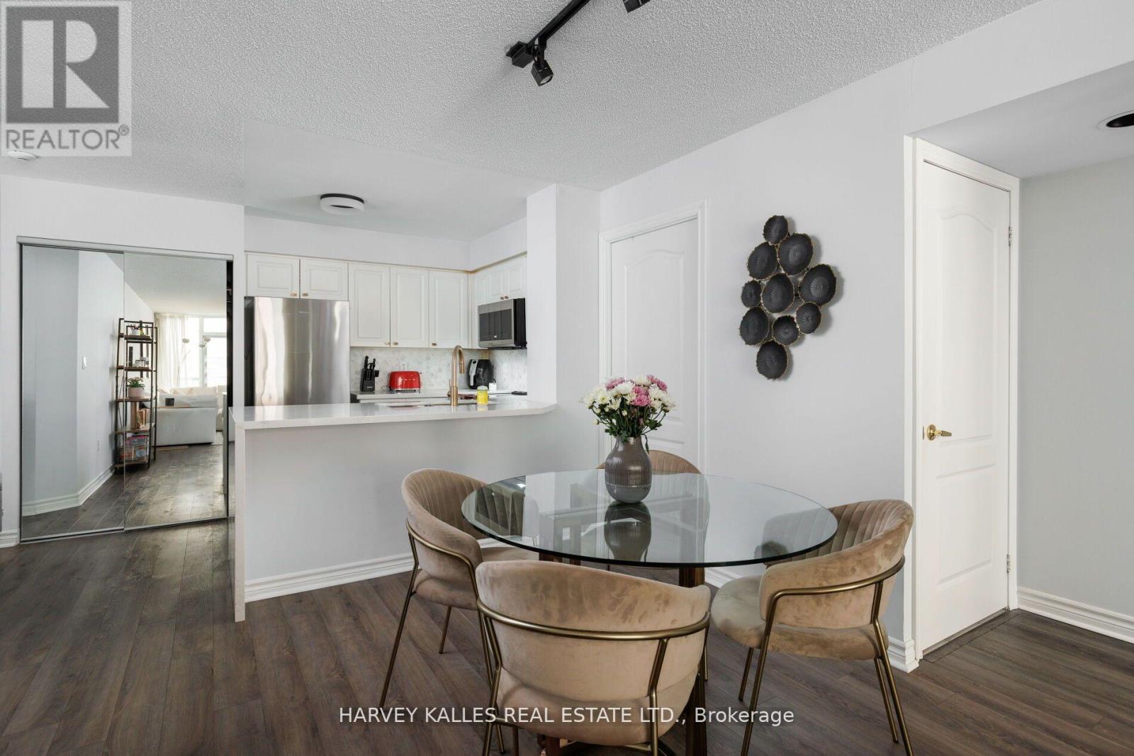 302 - 30 Hayden Street, Toronto, Ontario  M4Y 3B8 - Photo 12 - C12775302