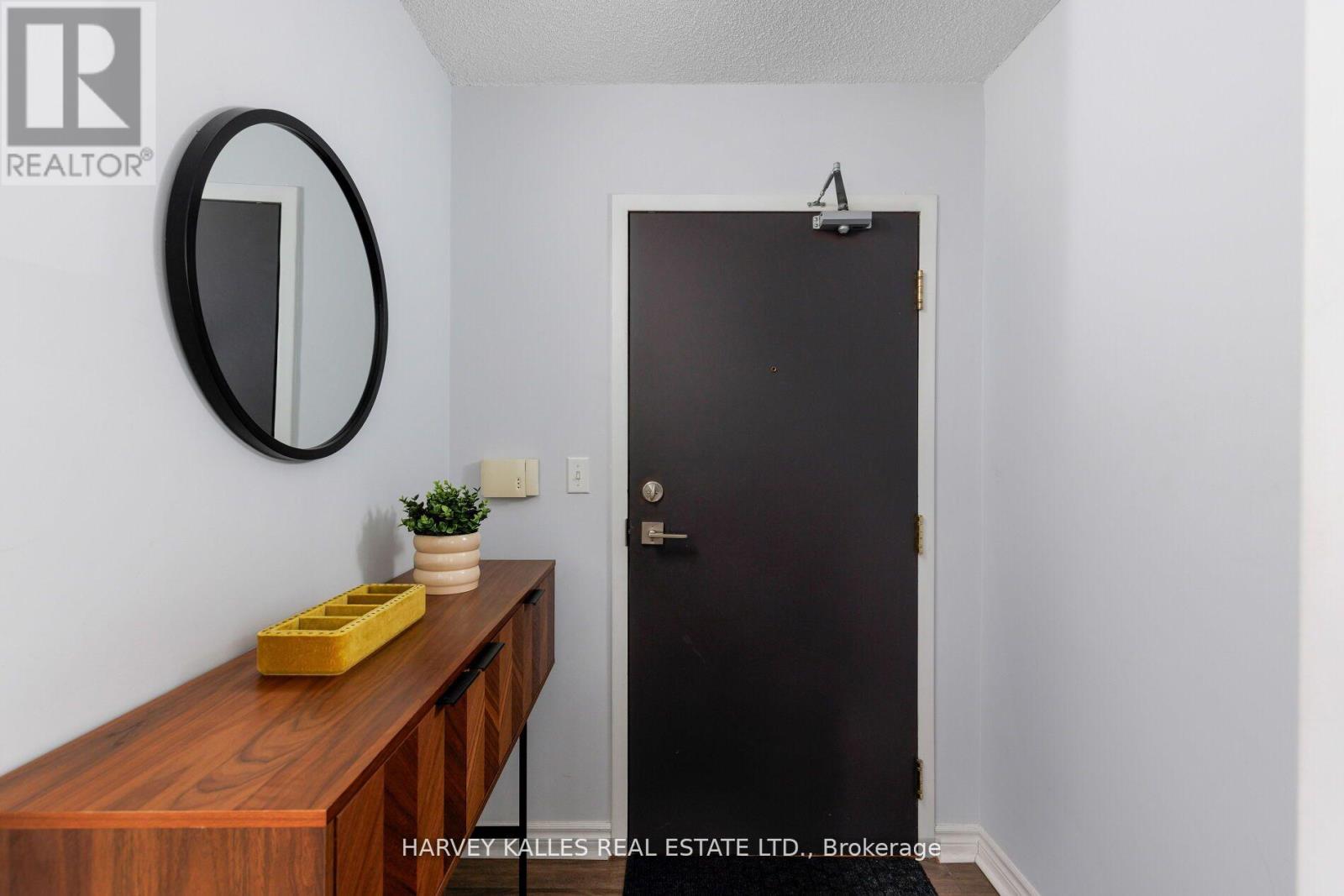 302 - 30 Hayden Street, Toronto, Ontario  M4Y 3B8 - Photo 2 - C12775302