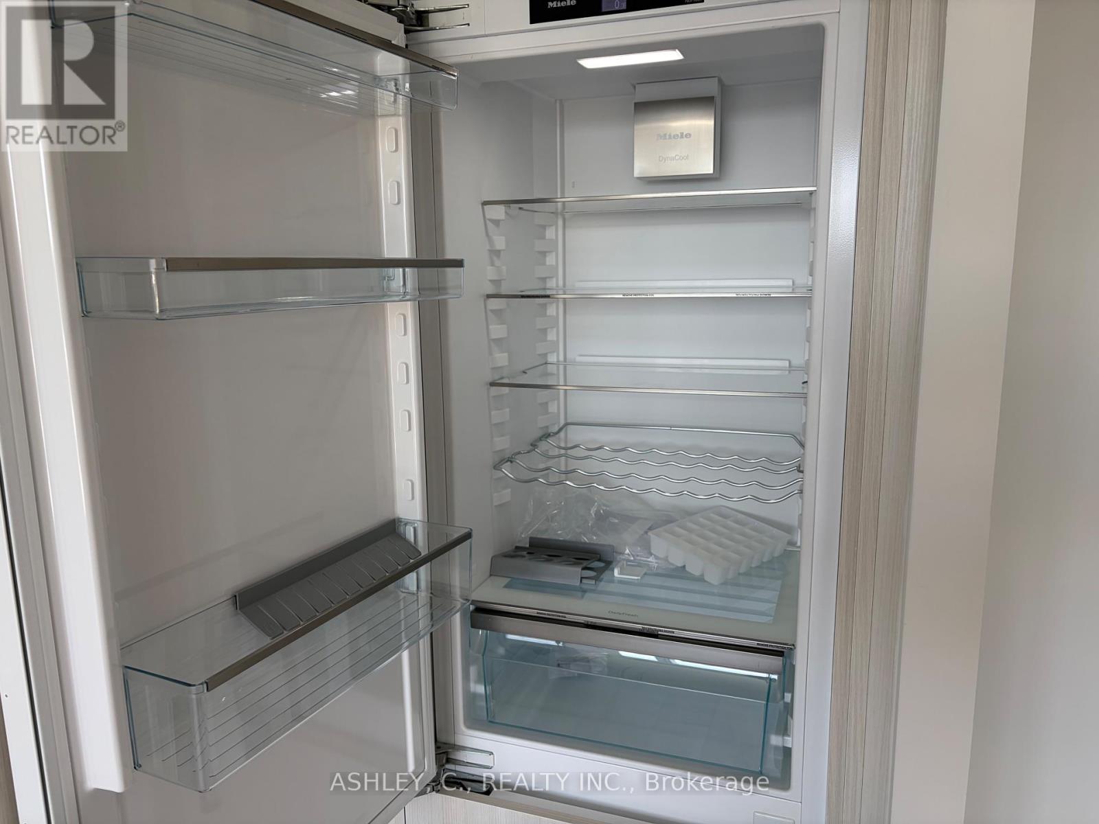 1008 - 1 Quarrington Lane, Toronto, Ontario  M3C 0S4 - Photo 9 - C12775338