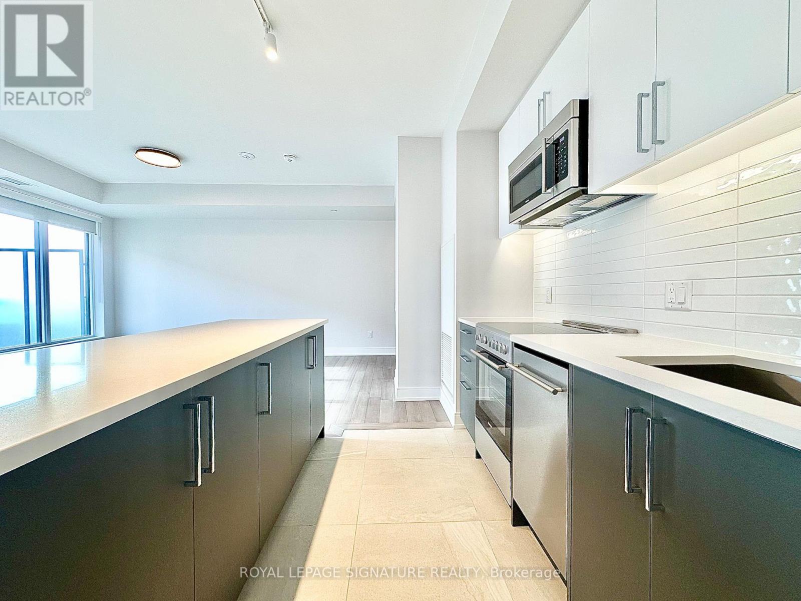 903 - 2525 Bathurst Street, Toronto (Forest Hill North), Ontario  M6B 2Y9 - Photo 8 - C12775380