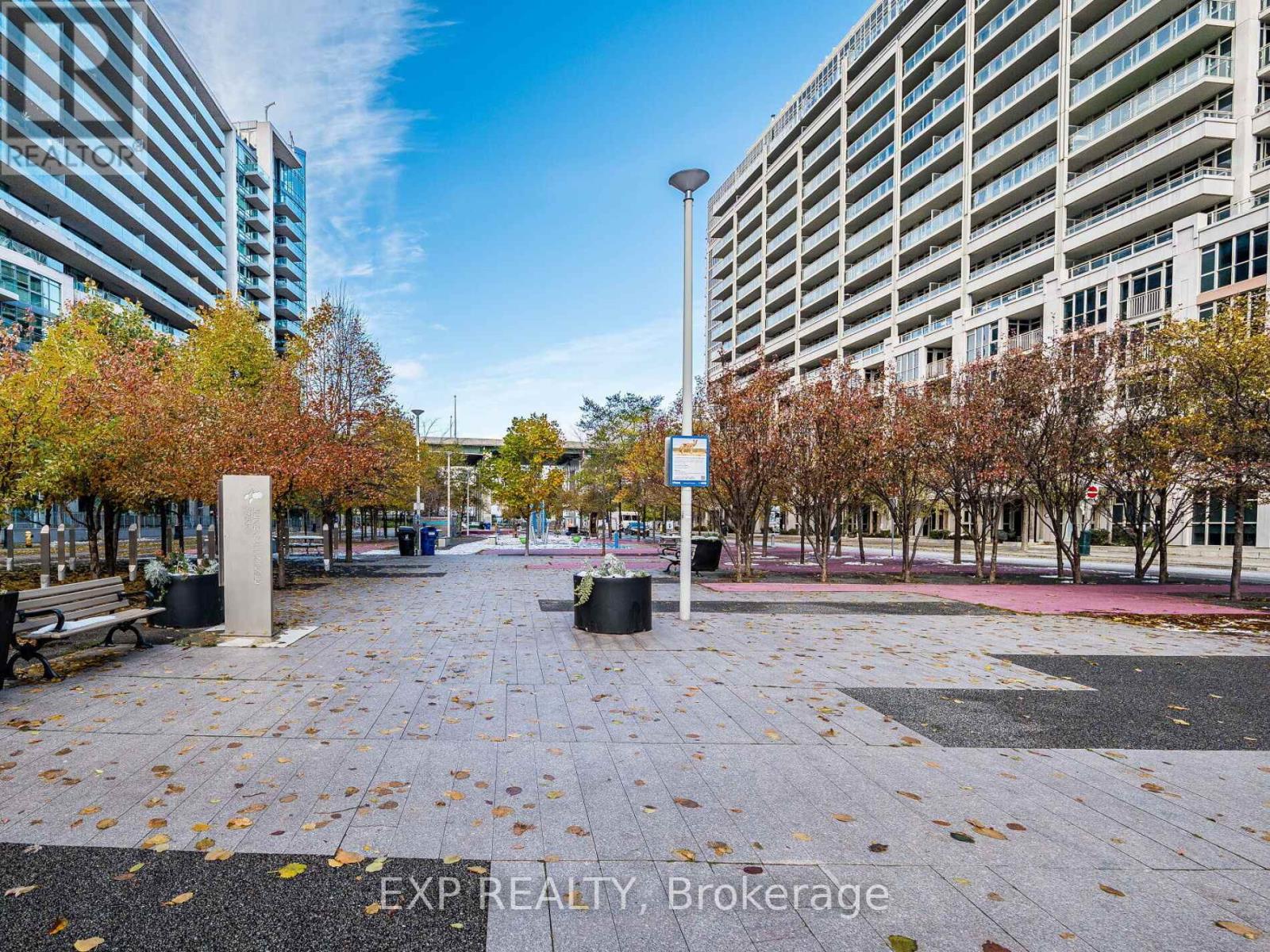 167 - 209 Fort York Boulevard, Toronto, Ontario  M5V 4A1 - Photo 2 - C12775422