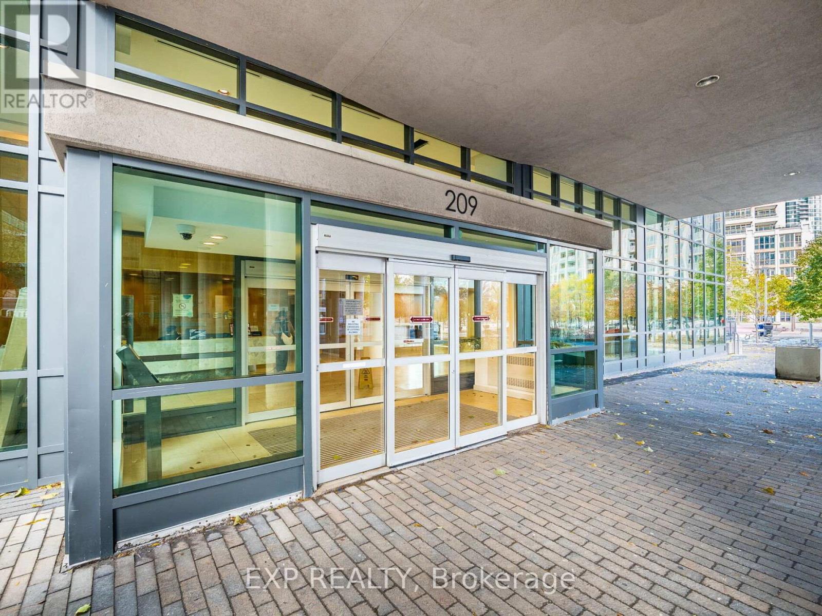 167 - 209 Fort York Boulevard, Toronto, Ontario  M5V 4A1 - Photo 3 - C12775422