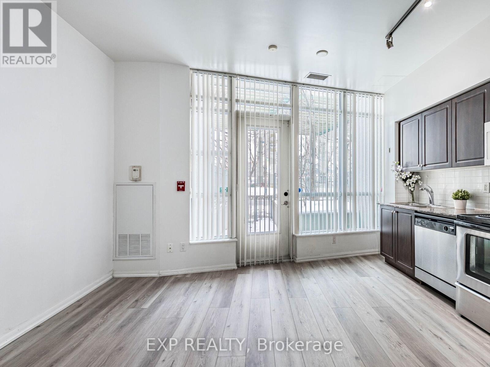 167 - 209 Fort York Boulevard, Toronto, Ontario  M5V 4A1 - Photo 8 - C12775422