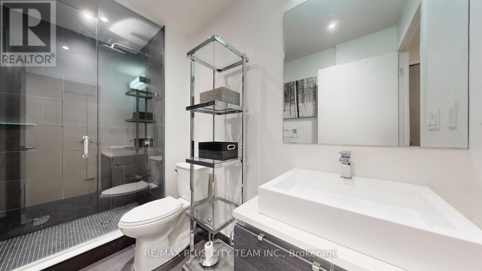 519 - 111 Bathurst Street, Toronto, Ontario  M5V 0M9 - Photo 12 - C12775430