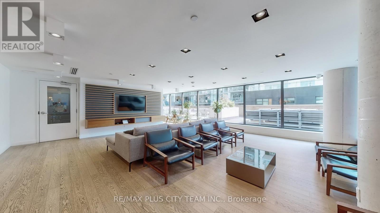 519 - 111 Bathurst Street, Toronto, Ontario  M5V 0M9 - Photo 15 - C12775430