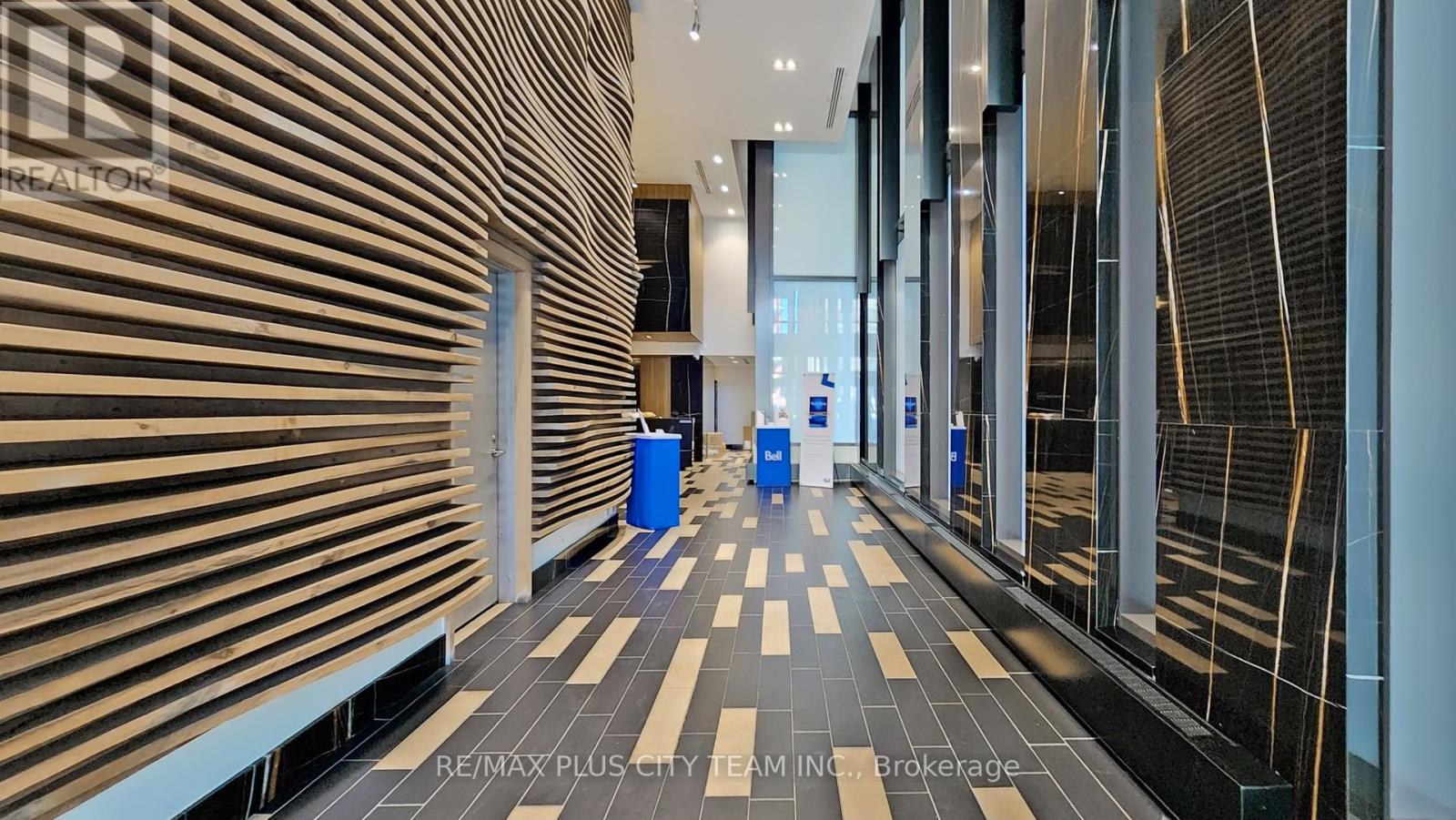 519 - 111 Bathurst Street, Toronto, Ontario  M5V 0M9 - Photo 25 - C12775430