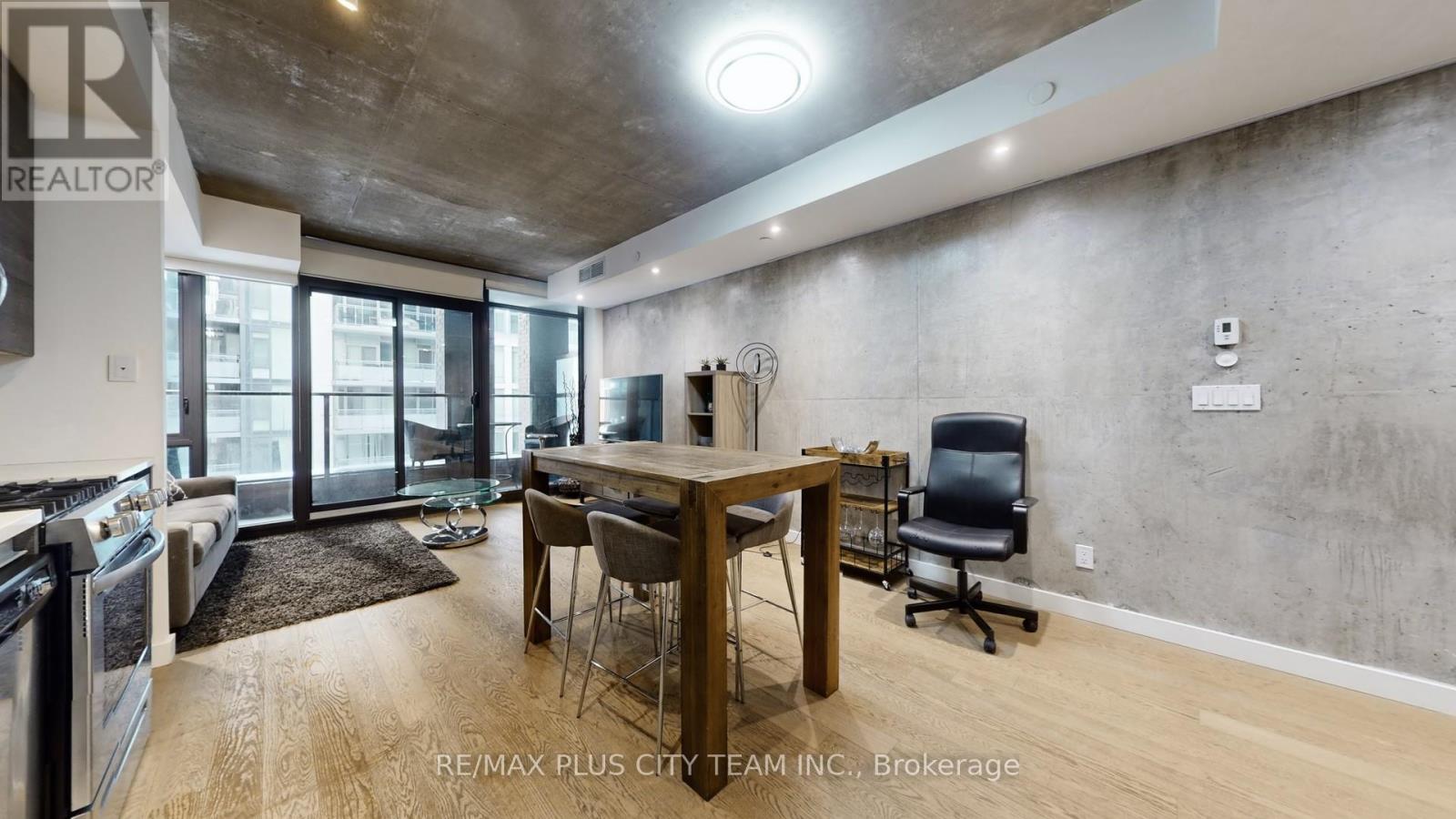 519 - 111 Bathurst Street, Toronto, Ontario  M5V 0M9 - Photo 5 - C12775430