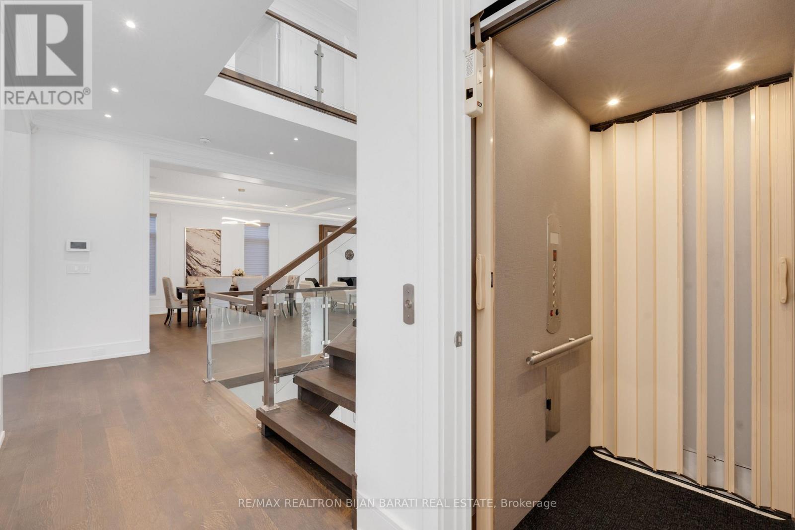 298 Hollywood Avenue, Toronto, Ontario  M2N 3L2 - Photo 24 - C12775448