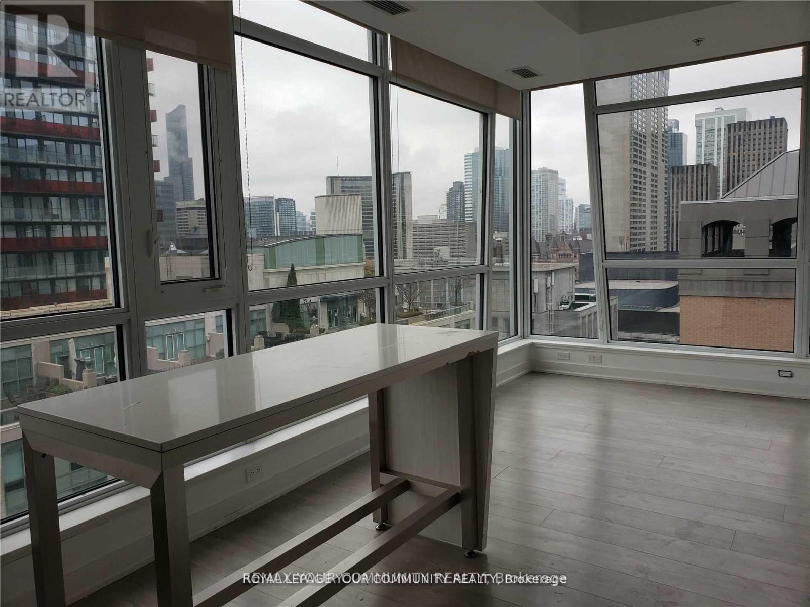 1602 - 199 Richmond Street W, Toronto, Ontario  M5V 0H4 - Photo 3 - C12775450