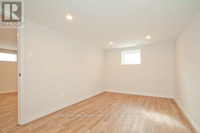 LOWER - 102 ROBINSON AVENUE, Toronto, Ontario