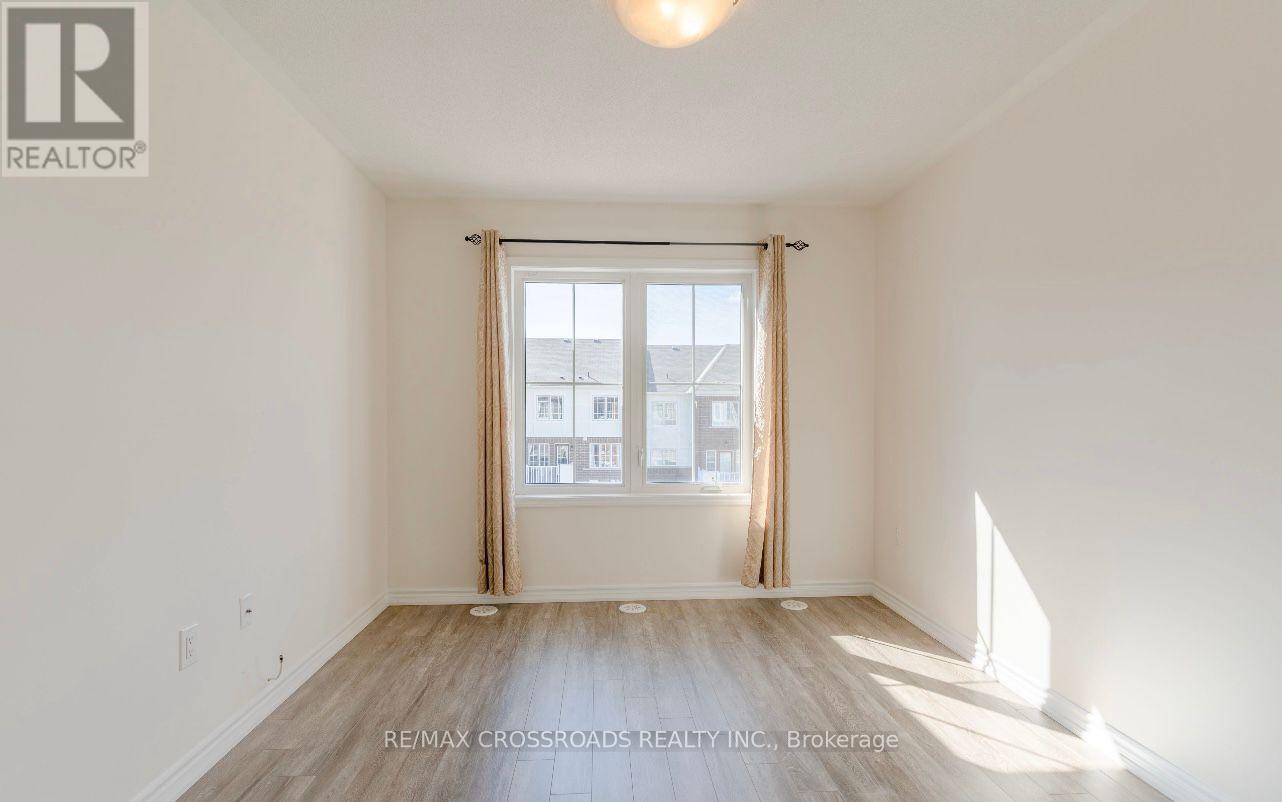 1060 Clipper Lane, Pickering, Ontario  L1X 0E9 - Photo 12 - E12775322