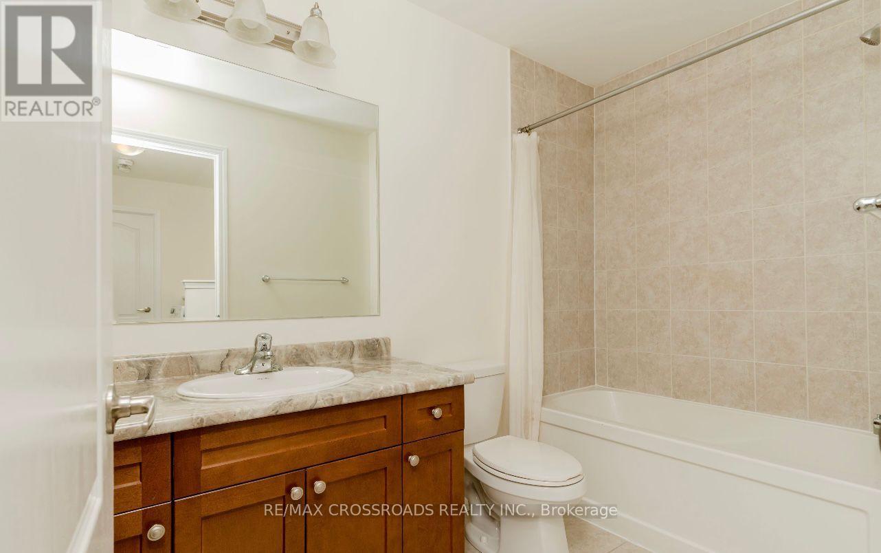 1060 Clipper Lane, Pickering, Ontario  L1X 0E9 - Photo 16 - E12775322