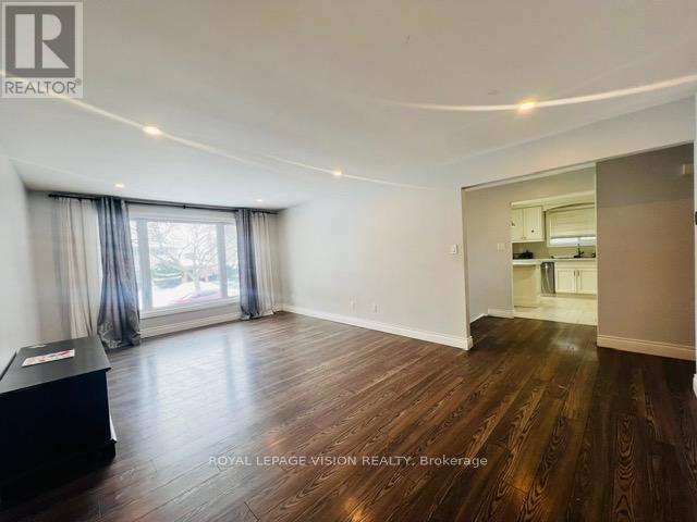 Upper - 461 Paddington Crescent, Oshawa (Centennial), Ontario  L1G 7P3 - Photo 11 - E12775416