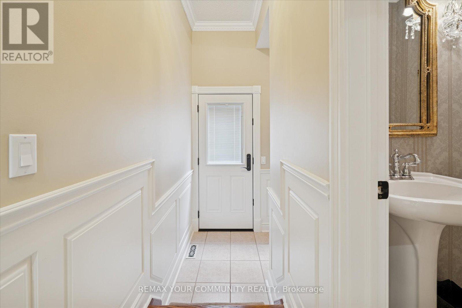 9 Winterport Court, Richmond Hill, Ontario  L4C 9V6 - Photo 20 - N12775170