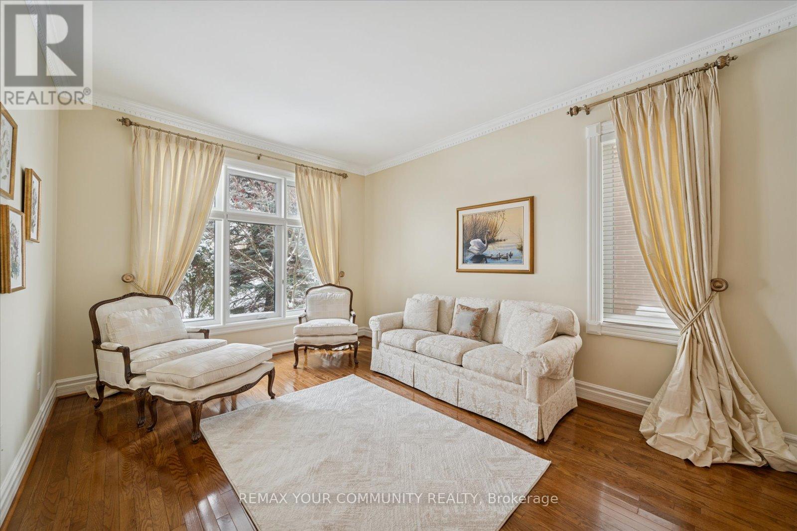 9 Winterport Court, Richmond Hill, Ontario  L4C 9V6 - Photo 6 - N12775170