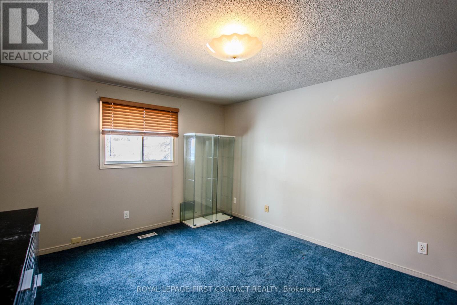 27 Royal Oak Drive, Innisfil, Ontario  L0L 1L0 - Photo 8 - N12775204