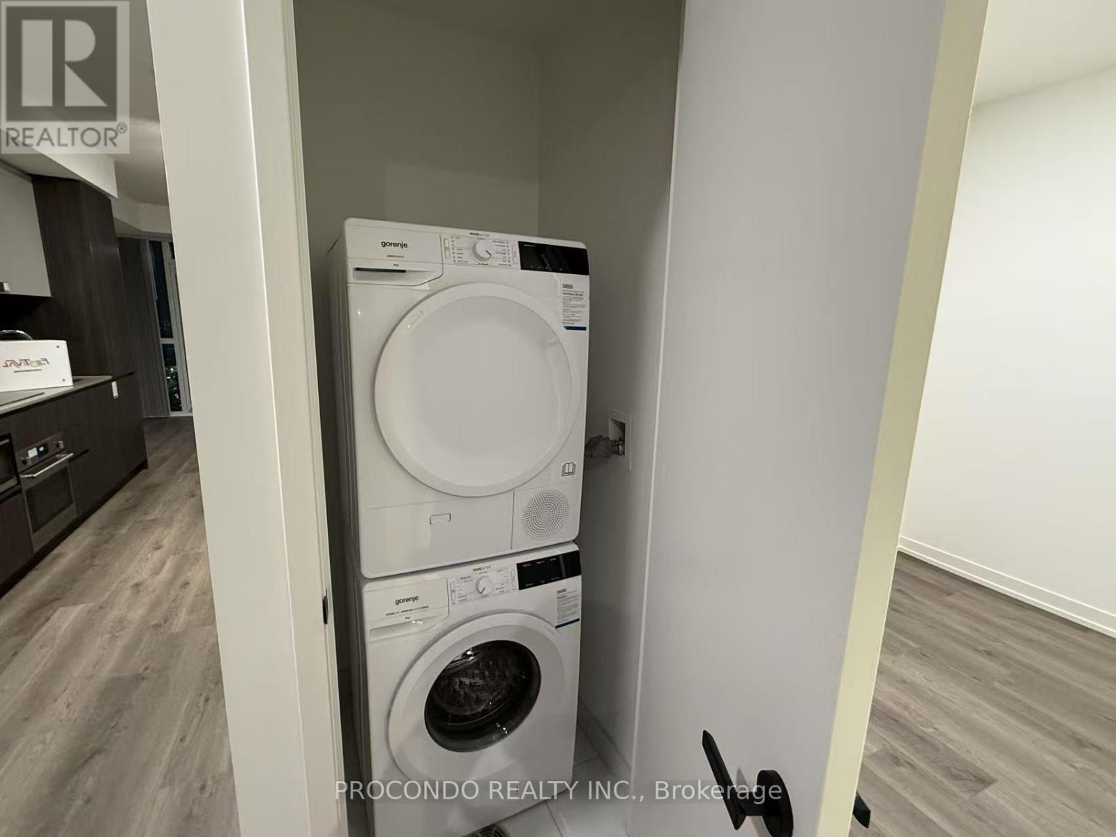 5801 - 8 Interchange Way, Vaughan, Ontario  L4K 5Z7 - Photo 10 - N12775264