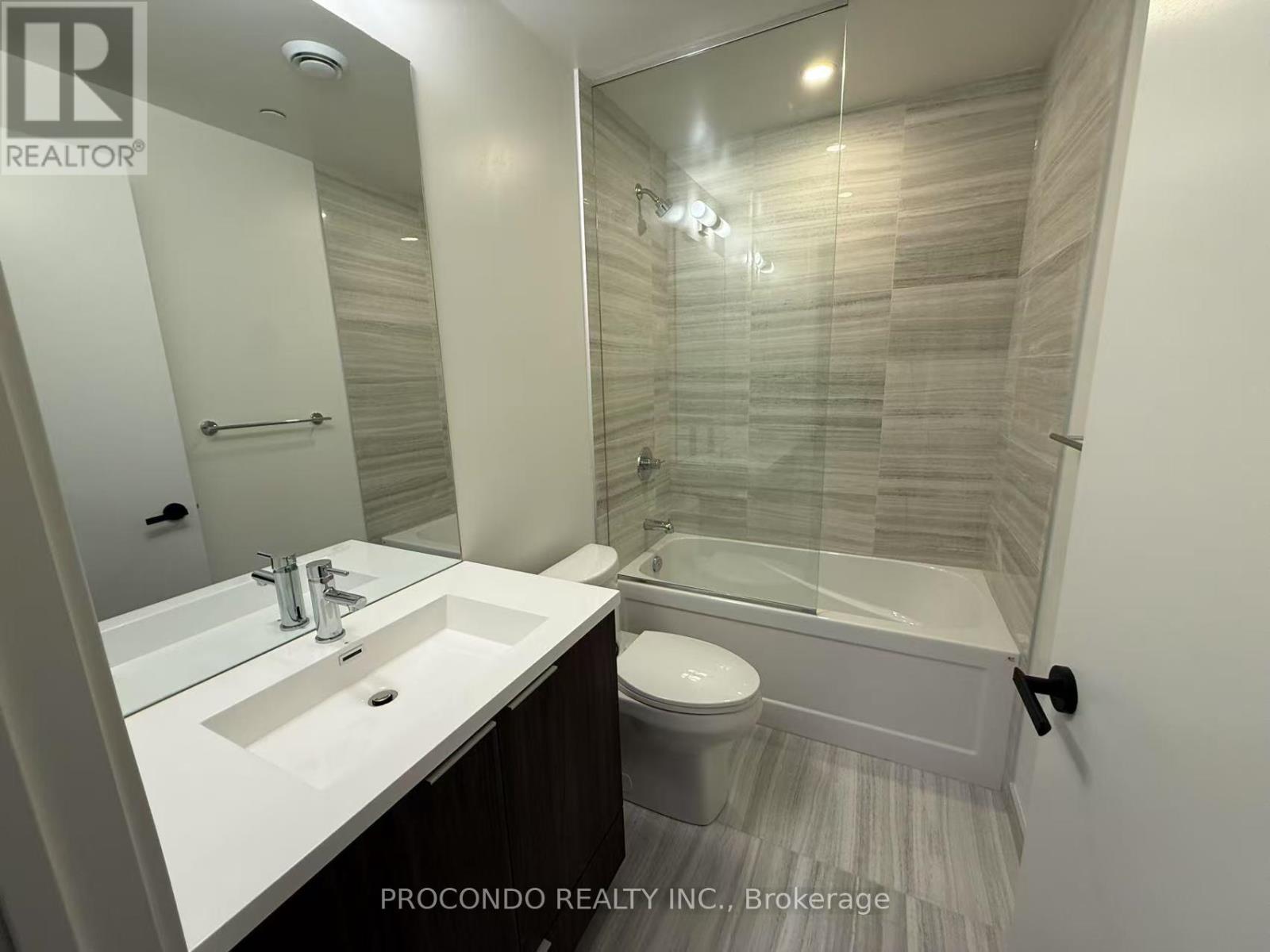 5801 - 8 Interchange Way, Vaughan, Ontario  L4K 5Z7 - Photo 9 - N12775264