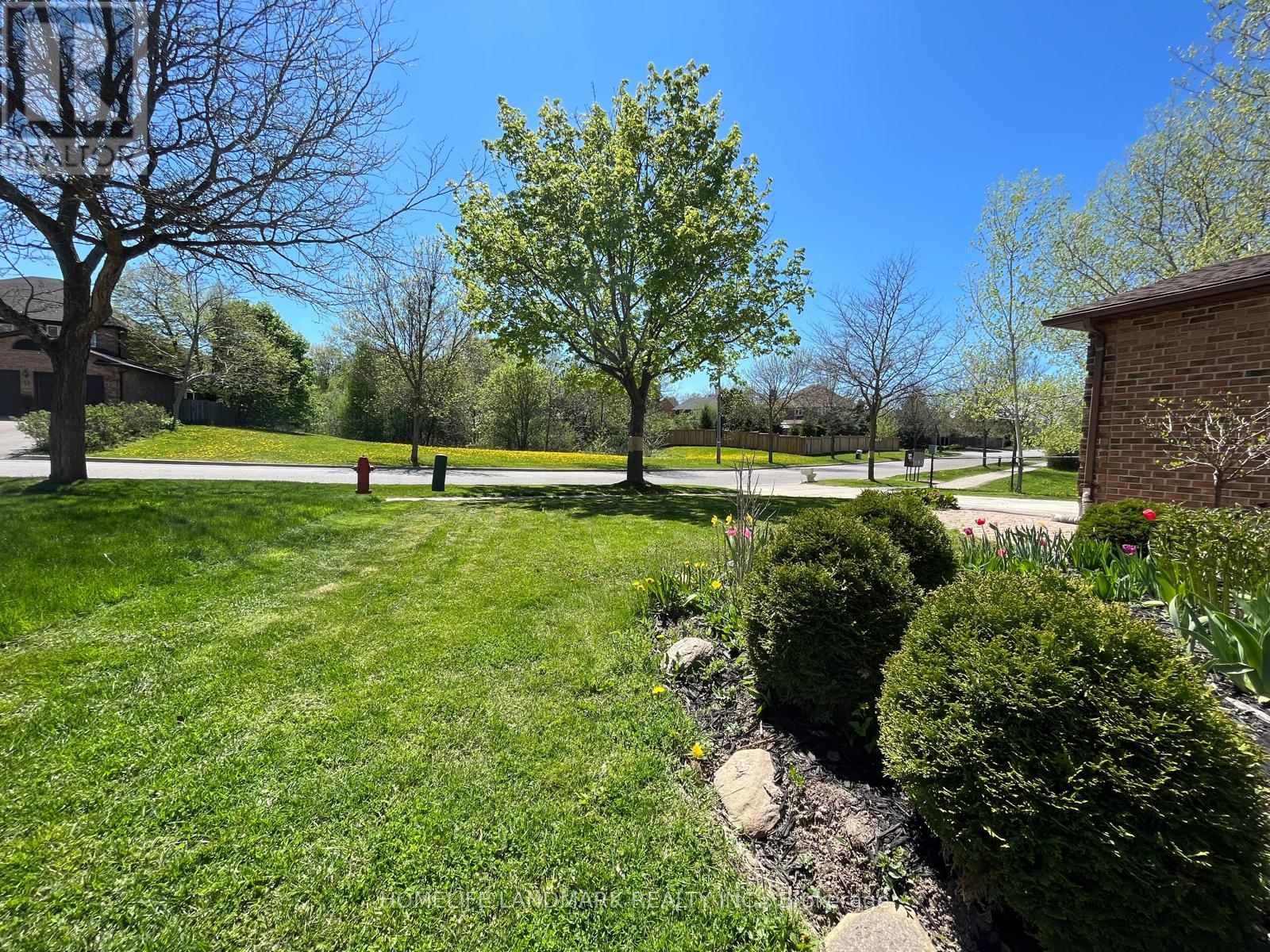 16 Willis Drive, Aurora, Ontario  L4G 5N8 - Photo 47 - N12775346