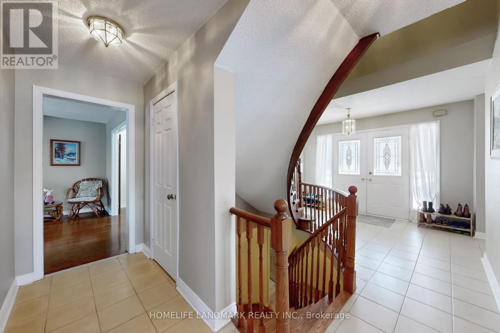 16 Willis Drive, Aurora, Ontario  L4G 5N8 - Photo 8 - N12775346