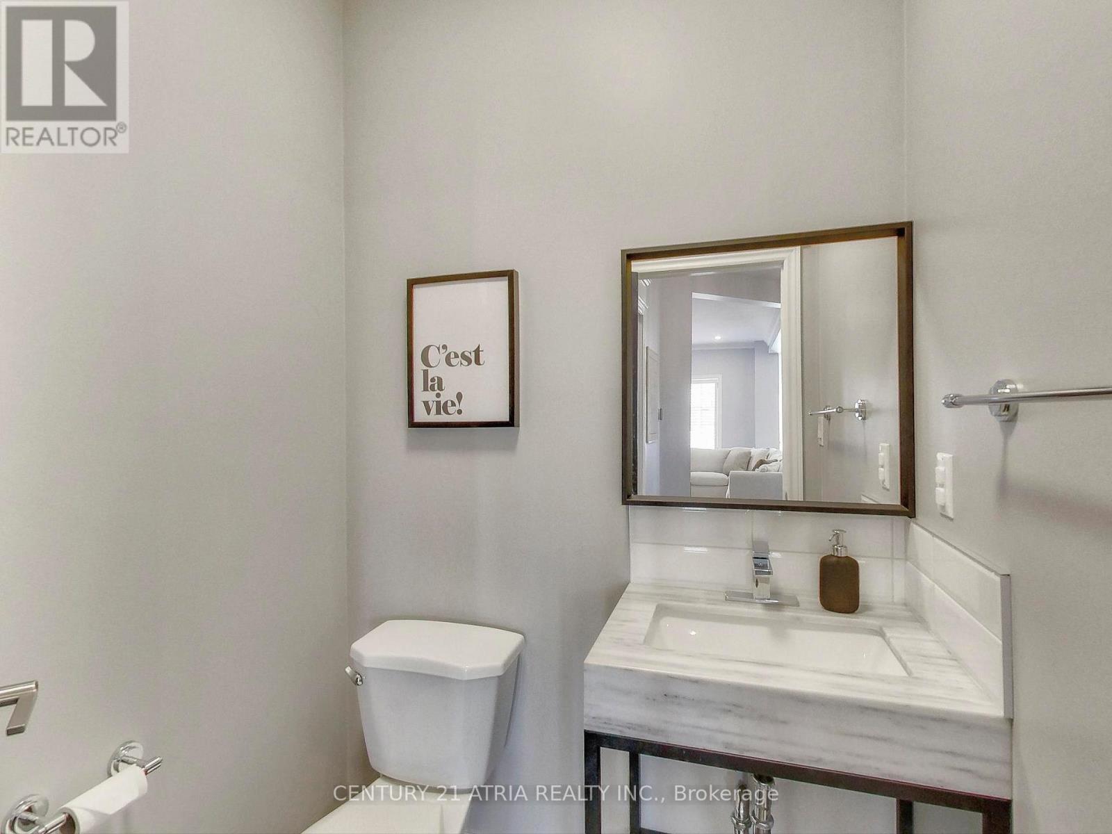 2 Whalen Court, Richmond Hill (Westbrook), Ontario  L4C 9T5 - Photo 14 - N12775362