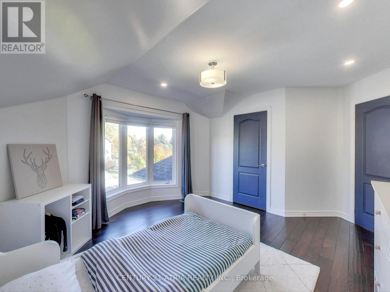 2 Whalen Court, Richmond Hill (Westbrook), Ontario  L4C 9T5 - Photo 24 - N12775362