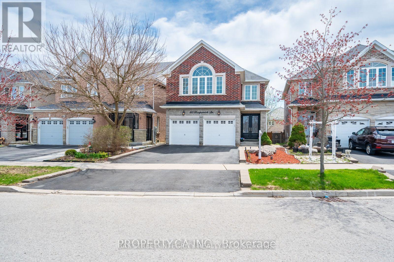 40 DANPATRICK DRIVE, Richmond Hill, Ontario