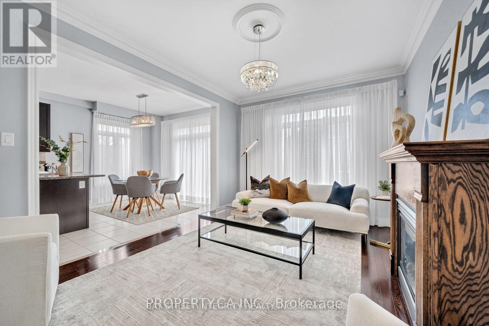 40 Danpatrick Drive, Richmond Hill, Ontario  L4S 2S7 - Photo 4 - N12775392