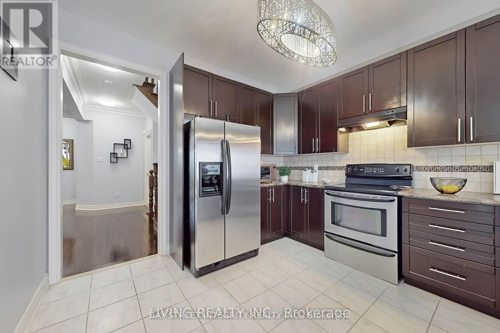 40 Danpatrick Drive, Richmond Hill, Ontario  L4S 2S7 - Photo 6 - N12775392