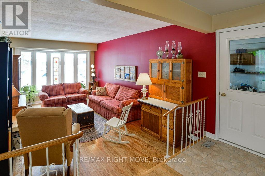 429 Highland Avenue, Orillia, Ontario  L3V 4E8 - Photo 12 - S12775270