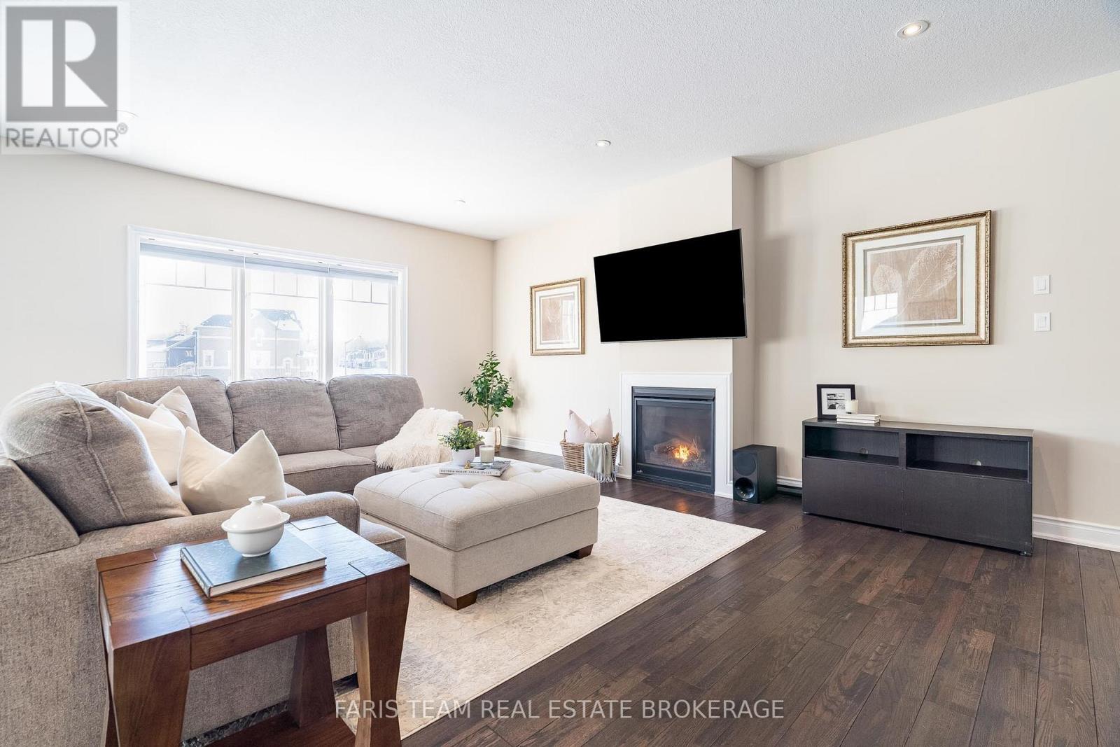 287 Robinson Road, Wasaga Beach, Ontario  L9Z 3A3 - Photo 17 - S12775442