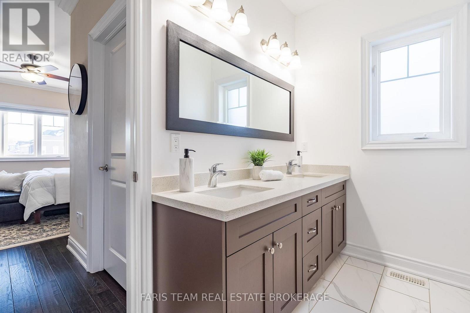 287 Robinson Road, Wasaga Beach, Ontario  L9Z 3A3 - Photo 21 - S12775442