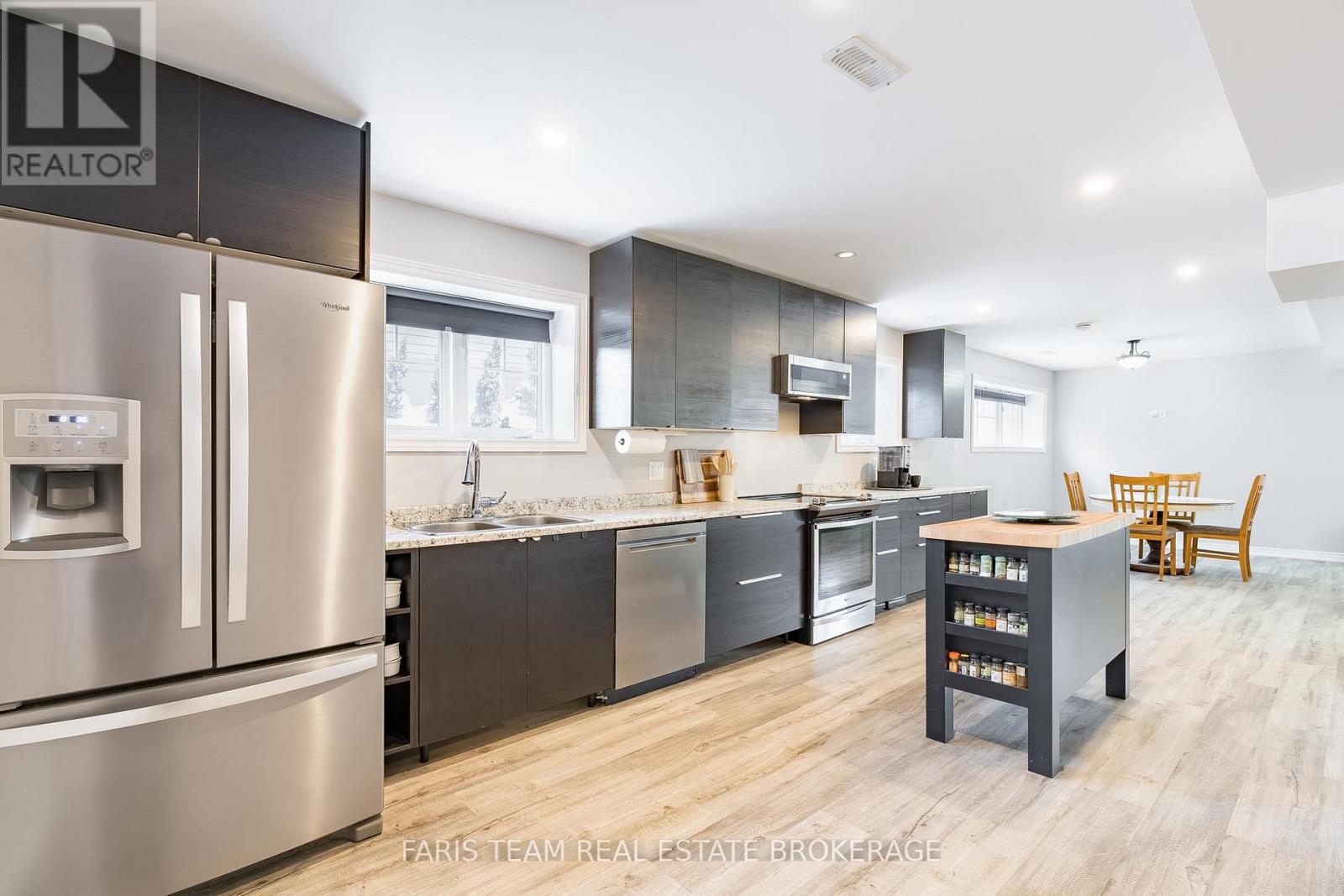 287 Robinson Road, Wasaga Beach, Ontario  L9Z 3A3 - Photo 30 - S12775442