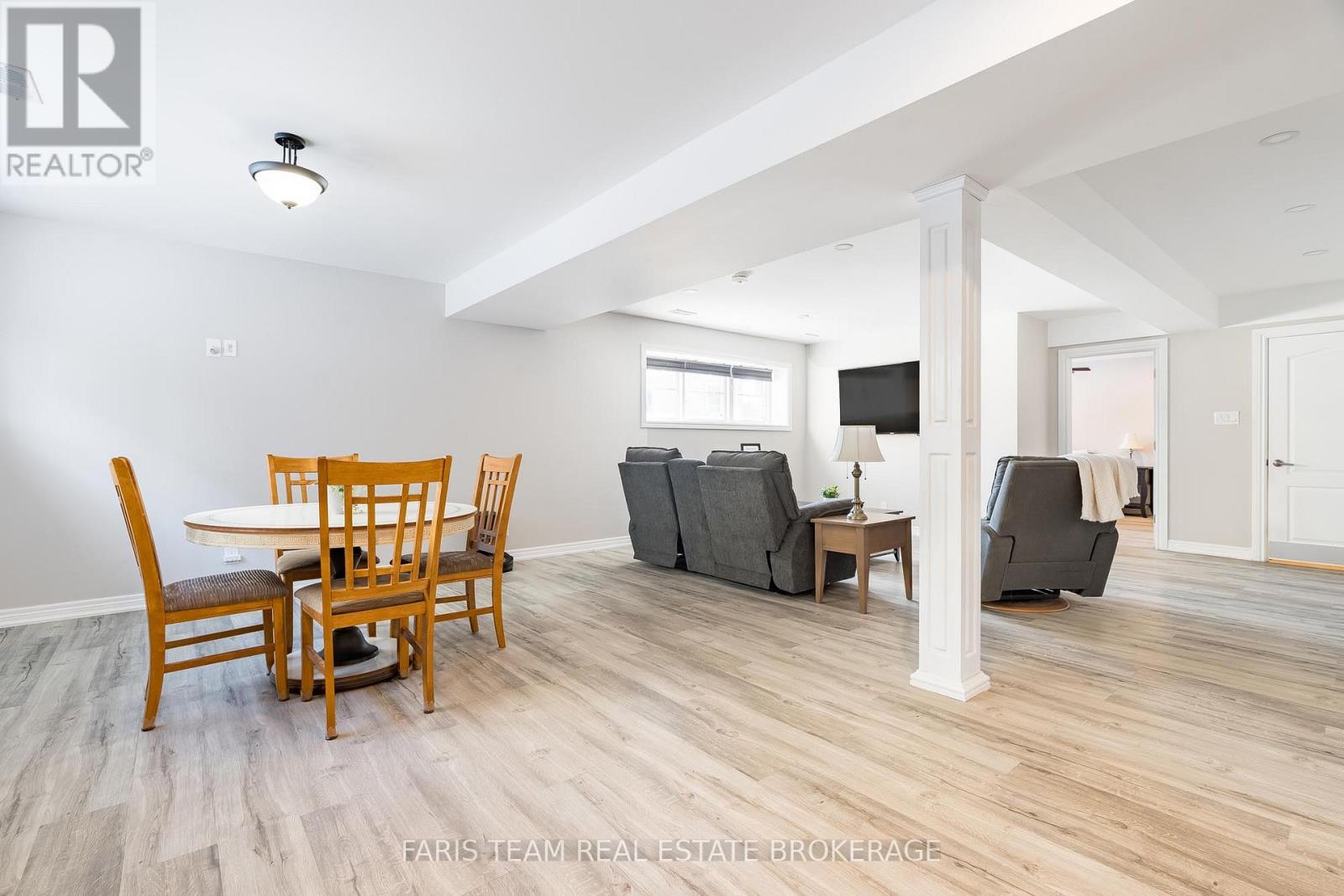 287 Robinson Road, Wasaga Beach, Ontario  L9Z 3A3 - Photo 32 - S12775442