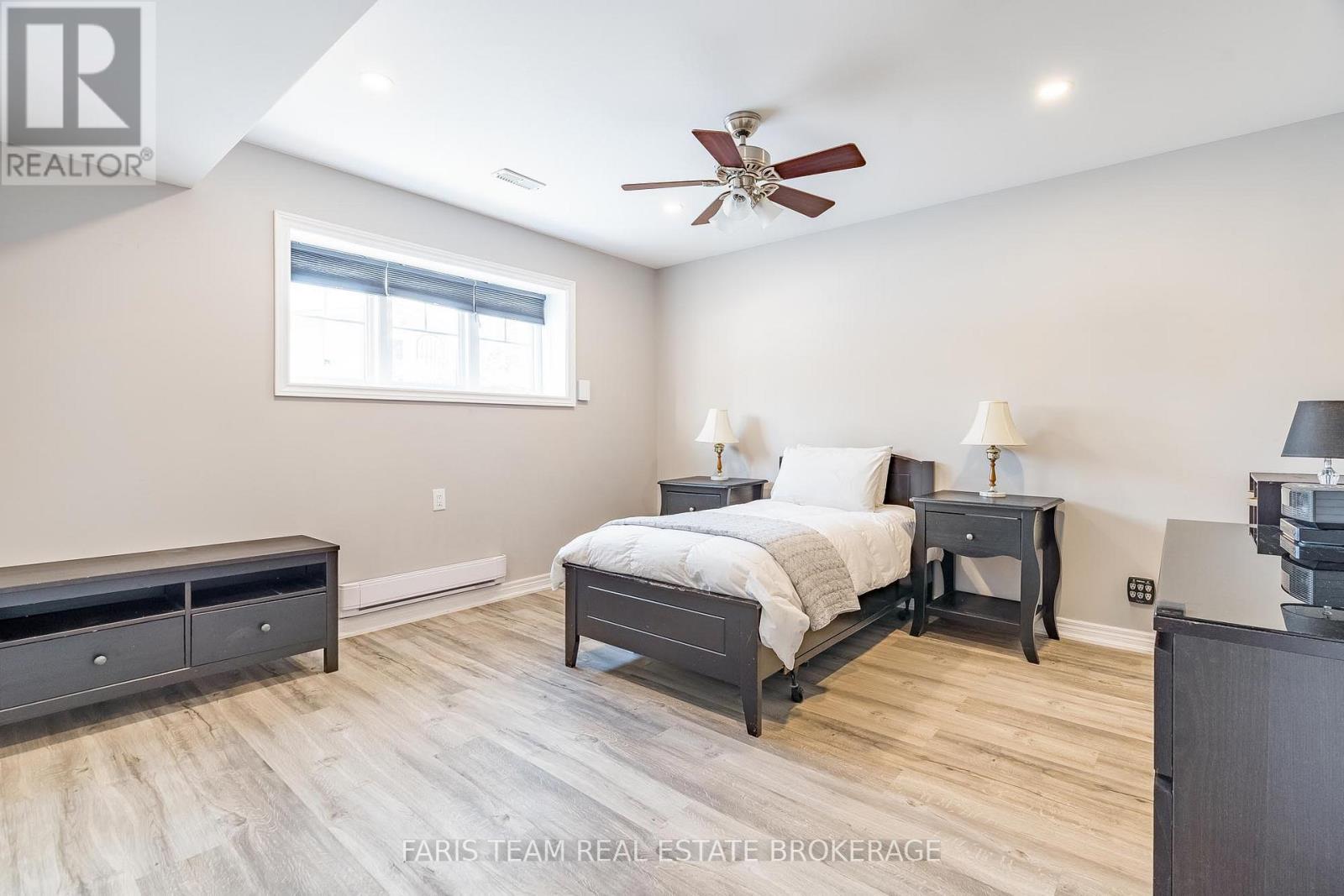 287 Robinson Road, Wasaga Beach, Ontario  L9Z 3A3 - Photo 35 - S12775442