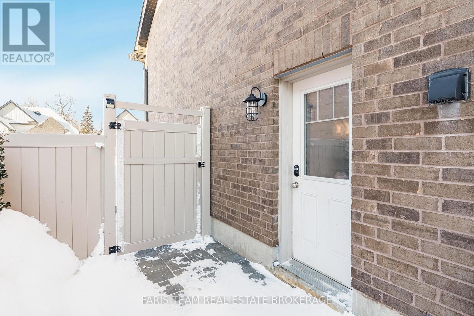 287 Robinson Road, Wasaga Beach, Ontario  L9Z 3A3 - Photo 44 - S12775442