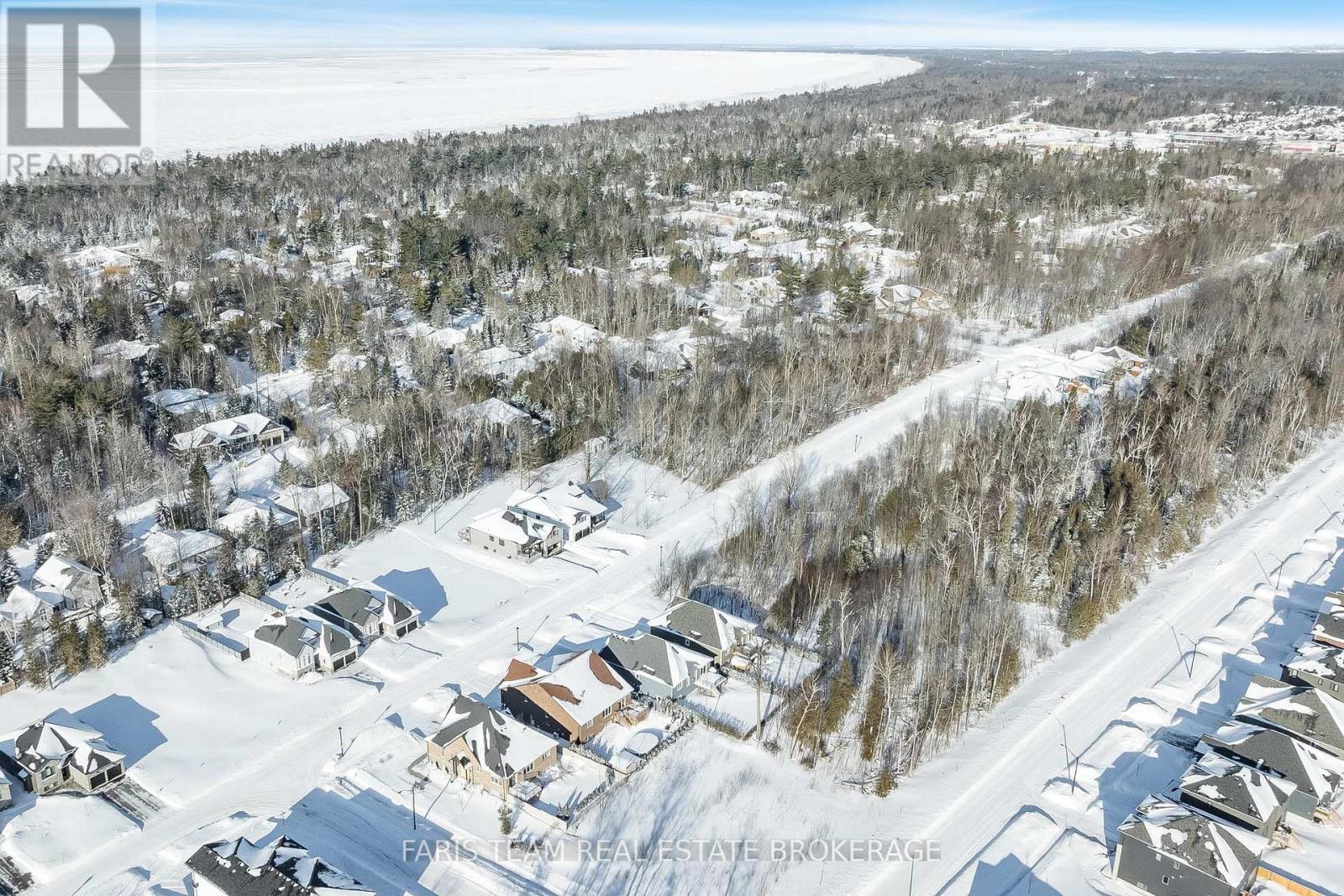 287 Robinson Road, Wasaga Beach, Ontario  L9Z 3A3 - Photo 48 - S12775442