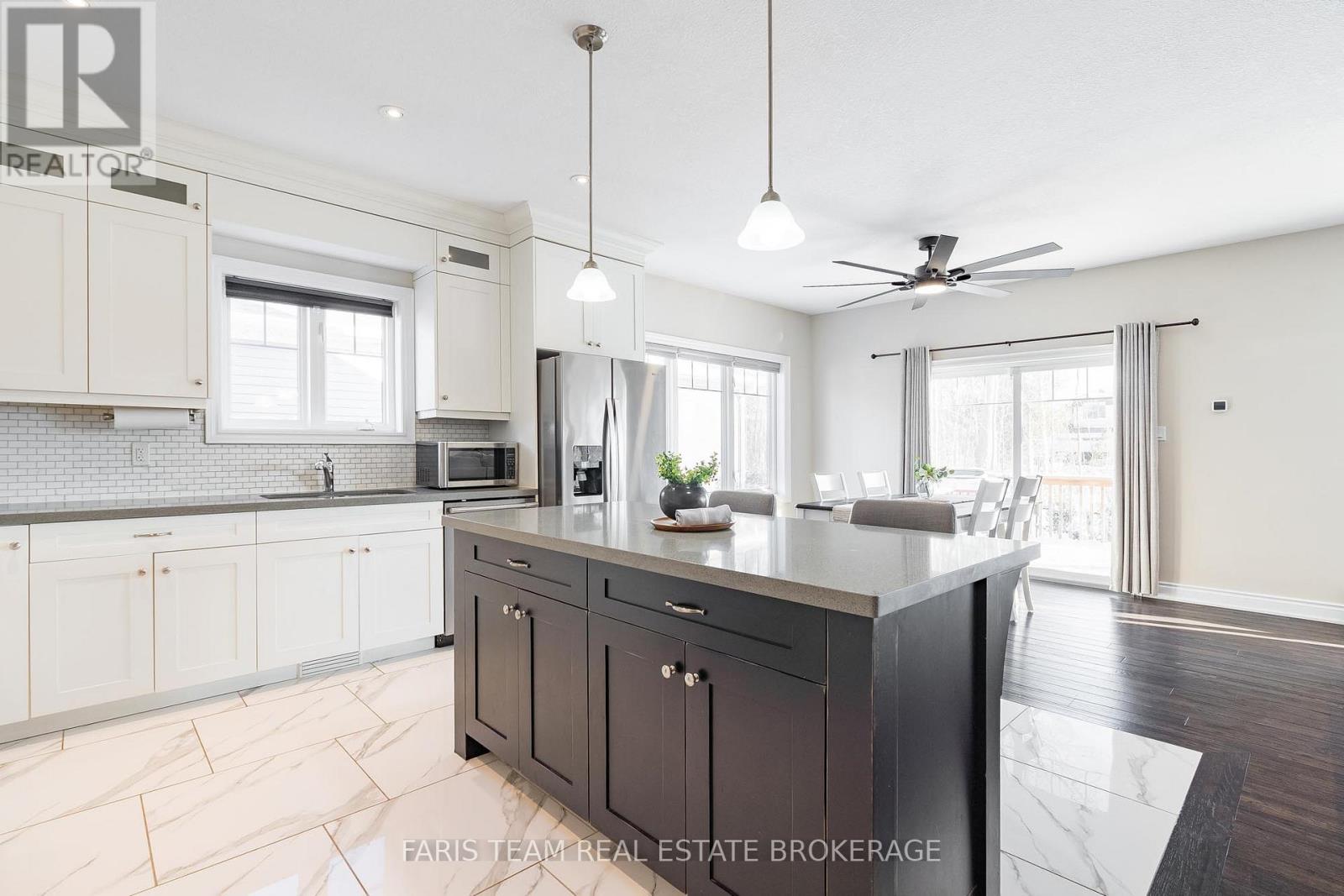 287 Robinson Road, Wasaga Beach, Ontario  L9Z 3A3 - Photo 8 - S12775442