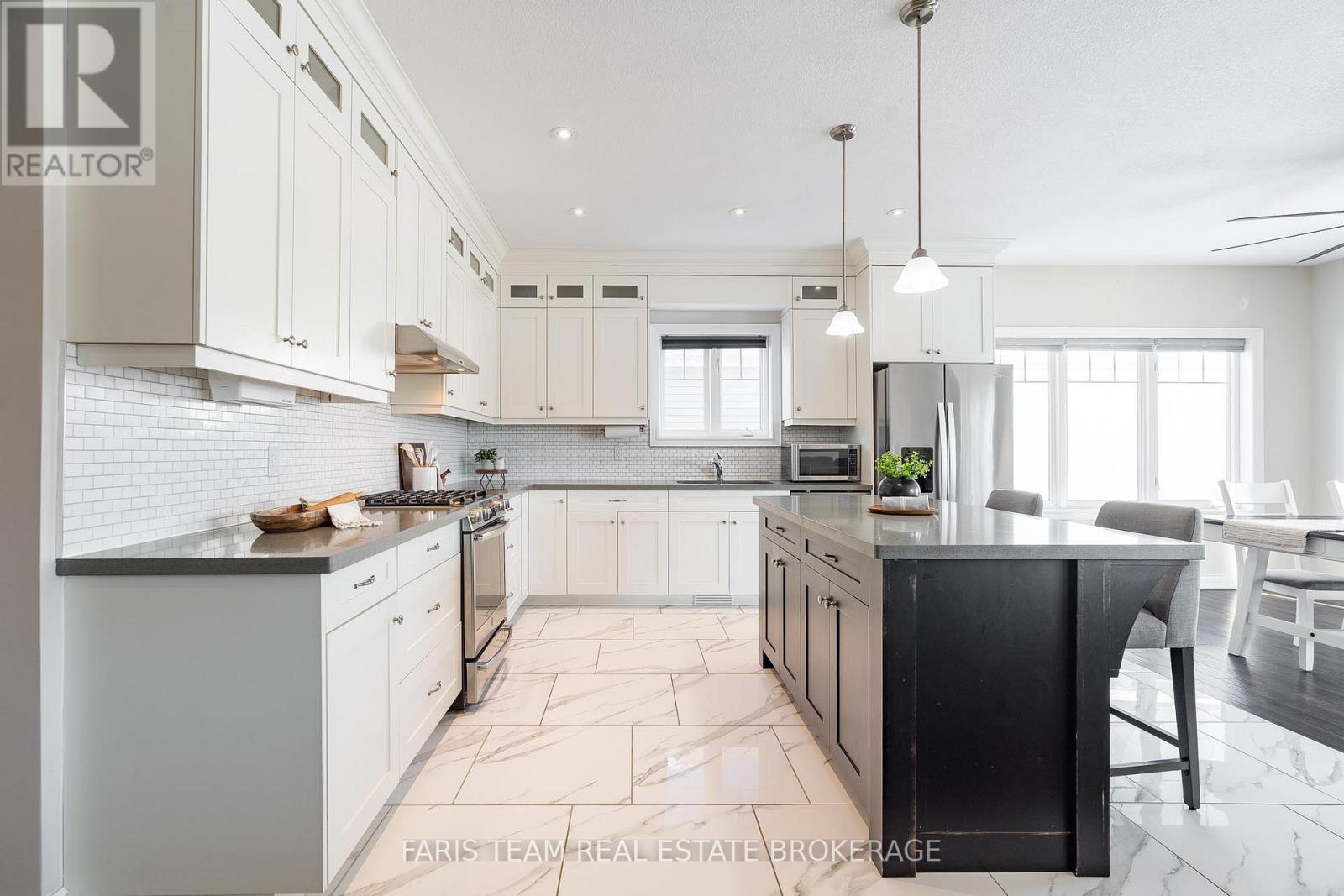 287 Robinson Road, Wasaga Beach, Ontario  L9Z 3A3 - Photo 9 - S12775442