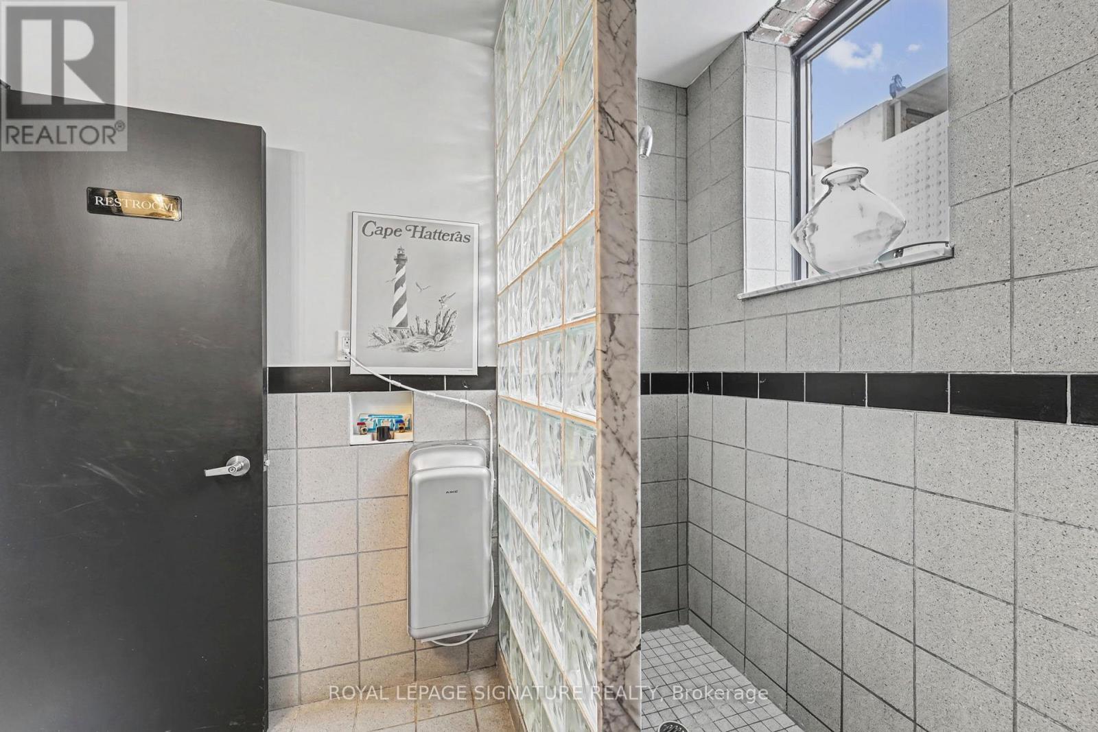 Office B - 259 Danforth Avenue, Toronto, Ontario  M4K 2X4 - Photo 30 - E12773710