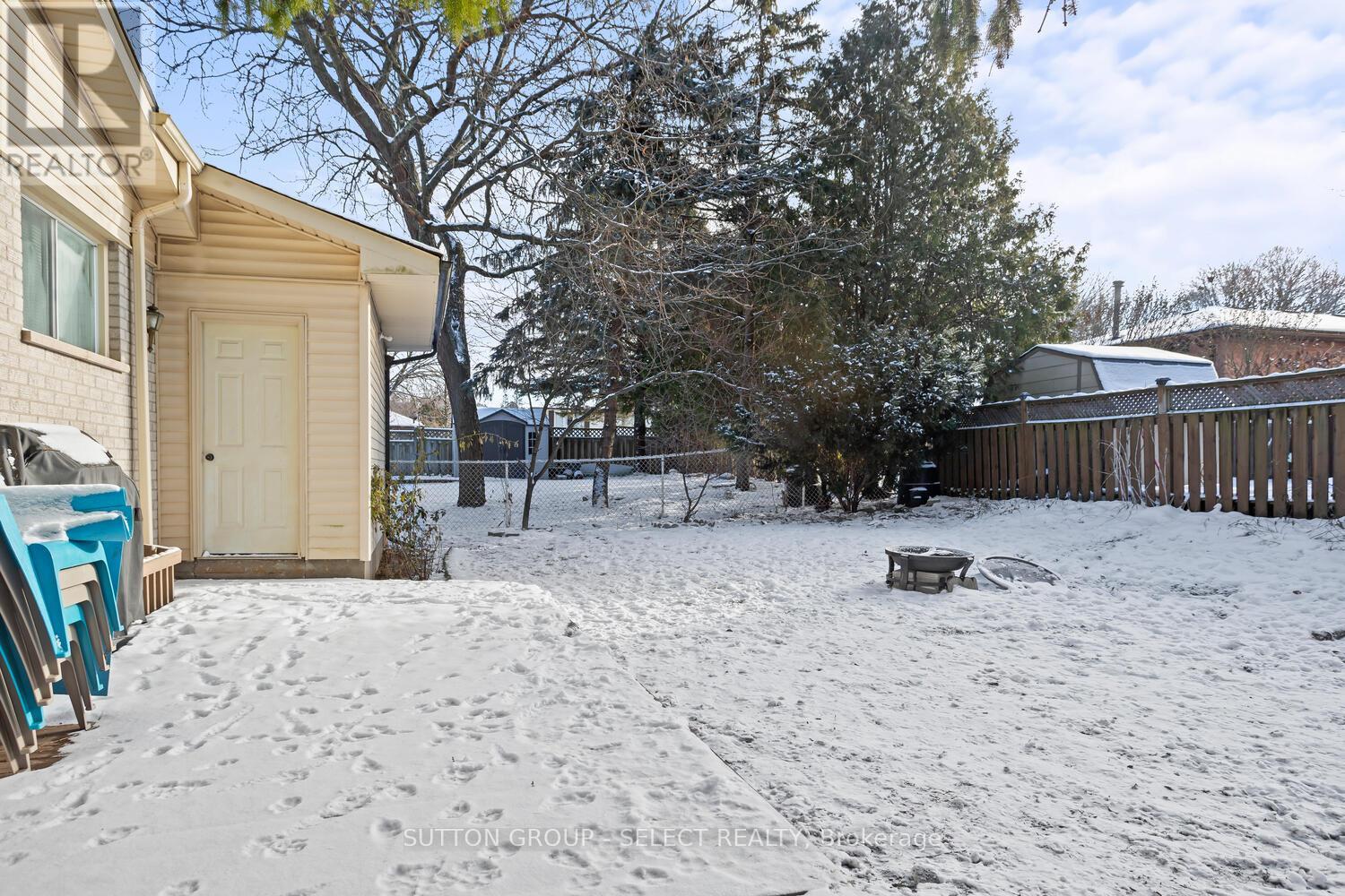 31 Meadowview Road, London South, Ontario  N6J 4E5 - Photo 41 - X12598600